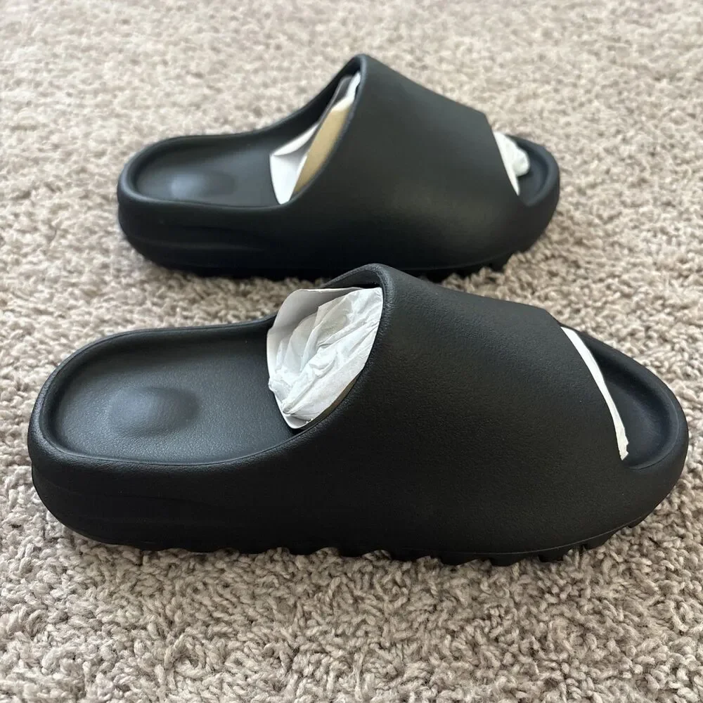Yeezy slides ys